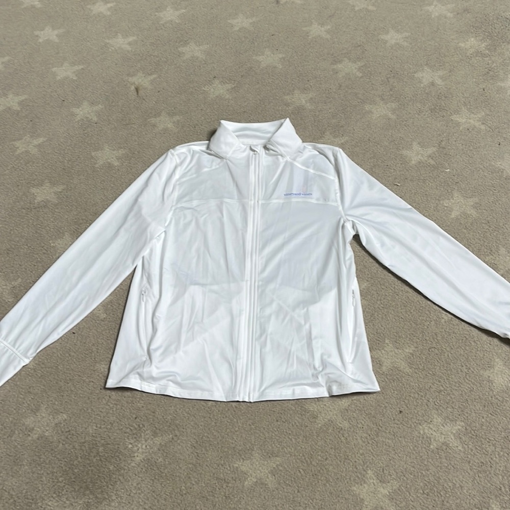 Women’s size medium vineyard, vines performance, zip up
